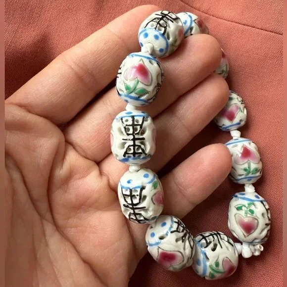 Vintage Hand-Painted Chinese Porcelain Bead Bracelet with Shou Symbols - Picture 2 of 4
